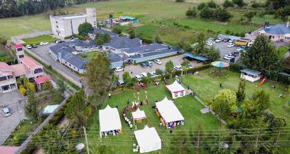 Holiday Premier Hotel