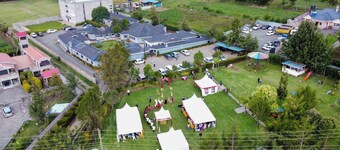 Holiday Premier Hotel