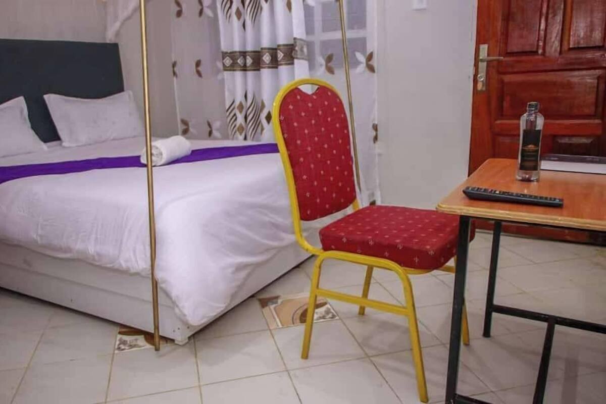 Deluxe Double Room, City View | Free WiFi, bed sheets