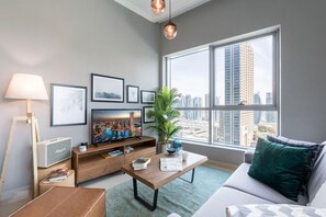 Télévision, chaîne hi-fi