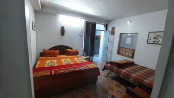 Quadruple Room, Mountain View | Rollaway beds, free WiFi, bed sheets