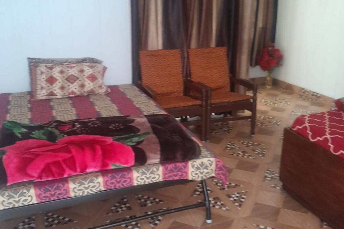 Family Room, Mountain View | Free WiFi