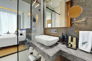 Basic Double Room | Bathroom | Towels, soap, shampoo, toilet paper - Rajawat The Fern An Ecotel Hotel (Akbarpur)