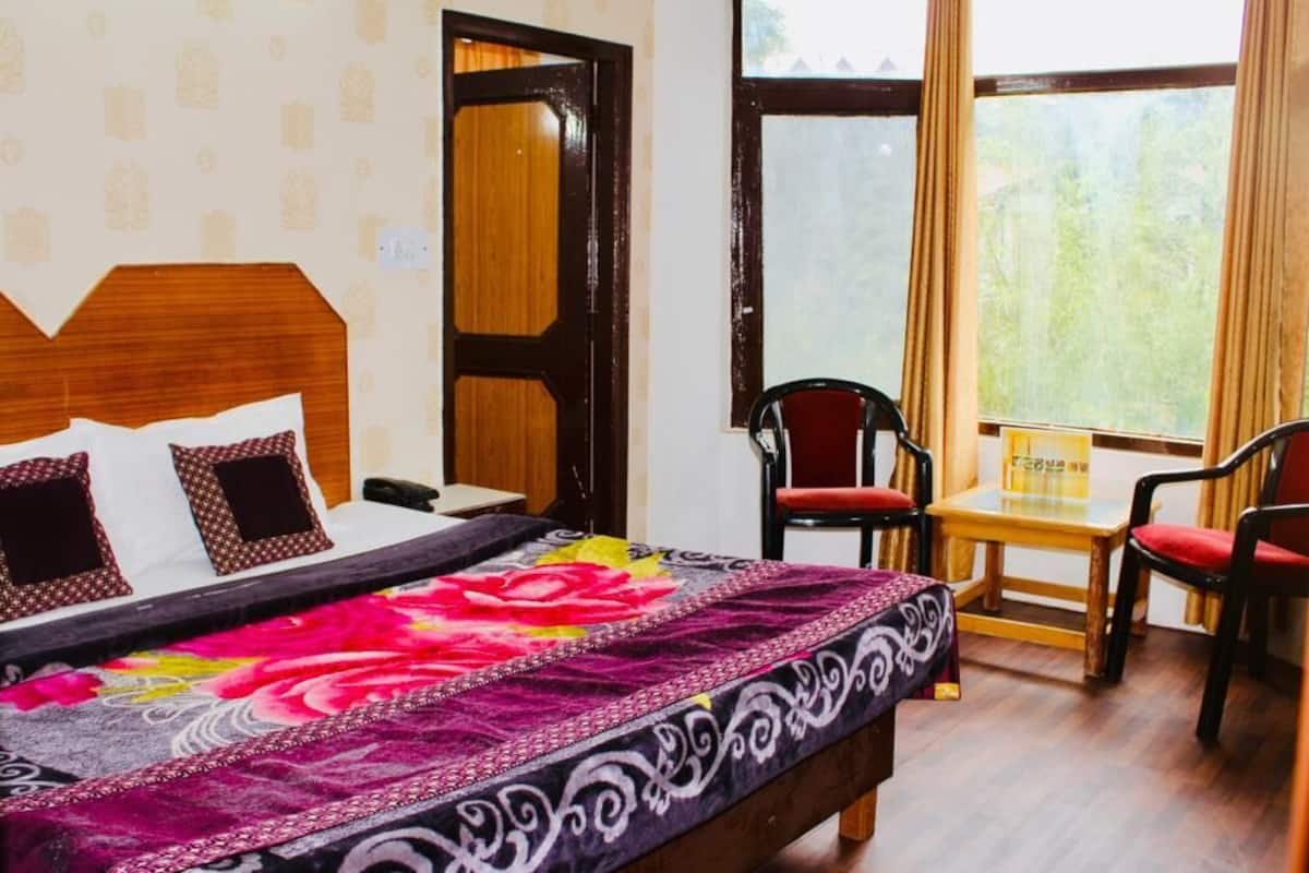 Family Quadruple Room, Valley View | Laptop workspace, free WiFi