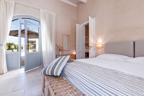 6 chambres, fer et planche à repasser, lit parapluie, Wi-Fi gratuit