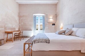 6 chambres, fer et planche à repasser, lit parapluie, Wi-Fi gratuit