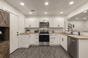 Maison, 2 chambres, patio | Intérieur