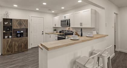 Monticello Cottage in Tulsa