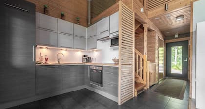 Cozy Cabin with Hot Tub and Private Sauna Close to the Tahko Ski Slopes