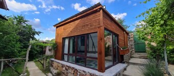 Heritage : 3-bedroom farmhouse with bungalow in Vladimir village with WiFi