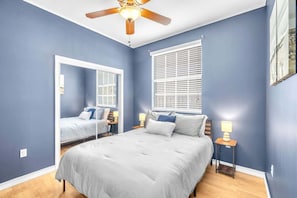 4 bedrooms, desk, iron/ironing board, travel cot