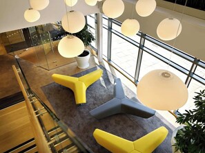 Sittområde i lobbyn