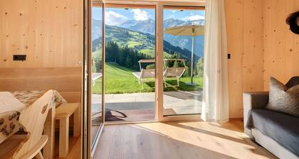 Apartment 'Jaufenspitz' with Mountain View, Shared Garden and Balcony
