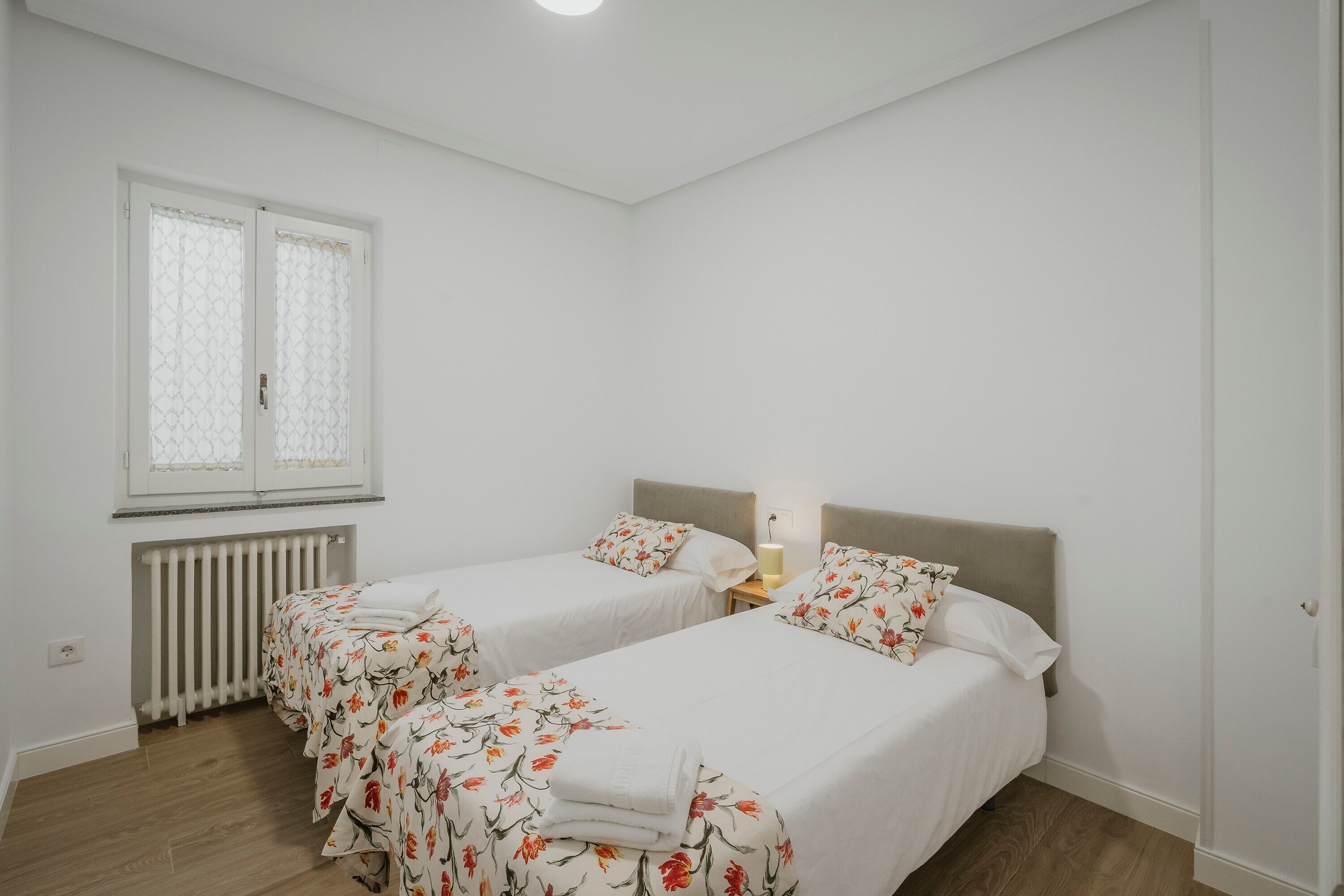 4 bedrooms, WiFi, bed sheets