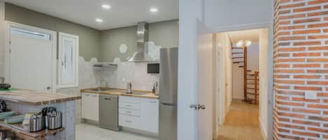 Refrigerador, microondas, horno, placa de cocina