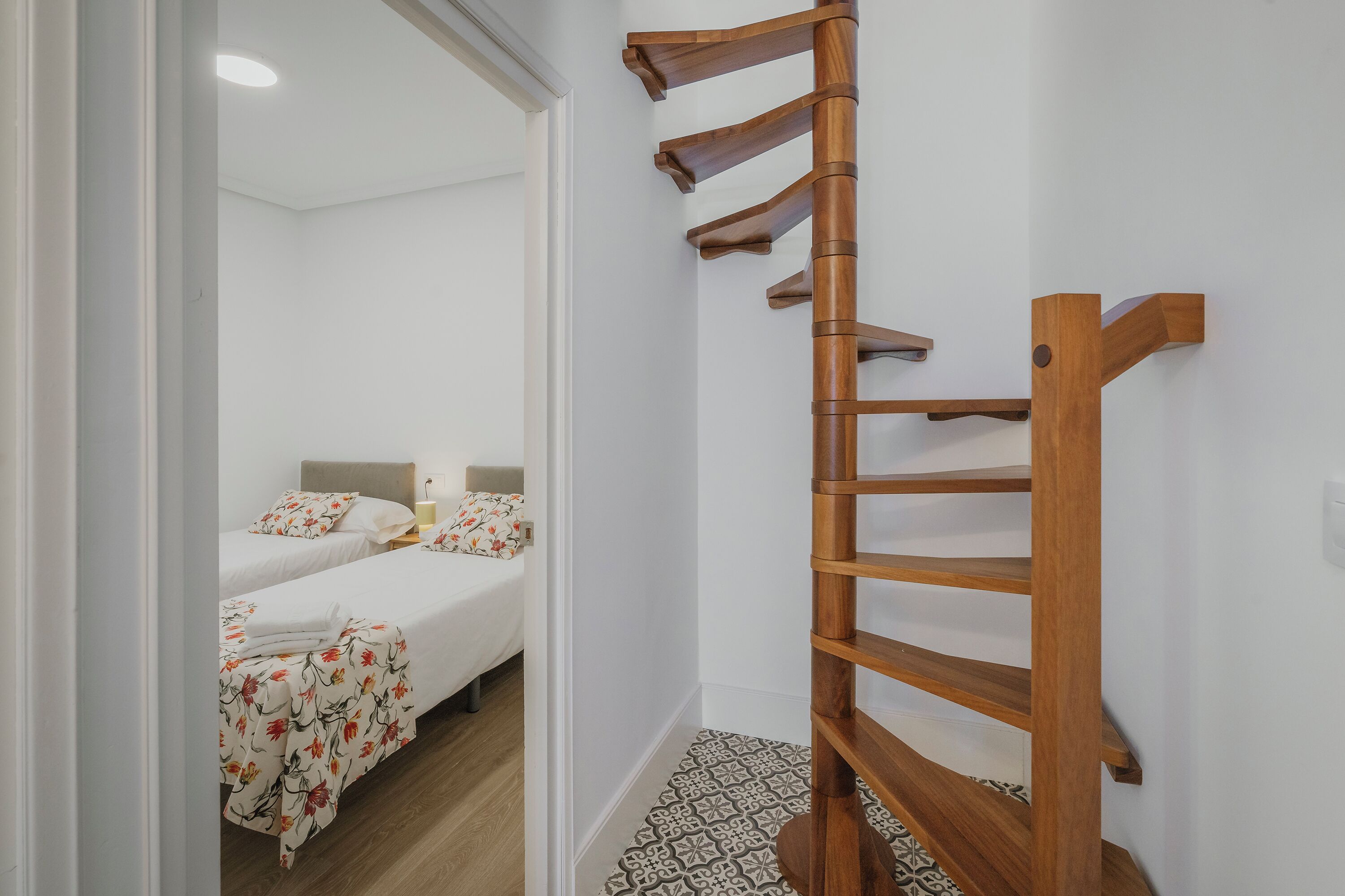 4 makuuhuonetta, Wi-Fi, vuodevaatteet