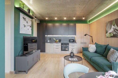 Stylish apartment with a view of Park