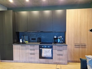 Comfort Apartment, City View | Private kitchen