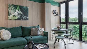 Comfort-Apartment, Stadtblick | Wohnbereich