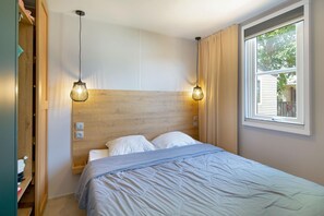 2 bedrooms, individually furnished, bed sheets