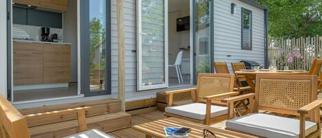 Mobile Home | Balcony