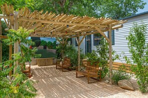 Mobile Home | Balcony - Chalet Near French Coast With Pool & Slide (Agde)