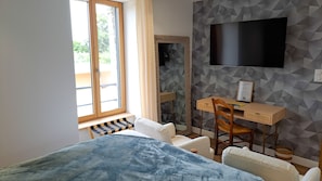 Luxury Double Room, Ensuite | Premium bedding, desk, laptop workspace, free WiFi