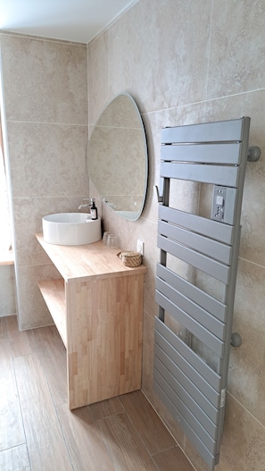 Luxury-Doppelzimmer, mit Bad | Badezimmer
