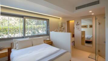 Villa, Sea View | Desk, laptop workspace, soundproofing, iron/ironing board