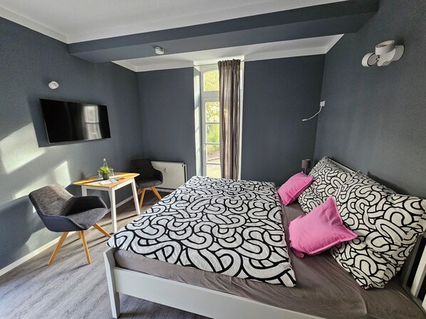 1 habitación, wifi y ropa de cama