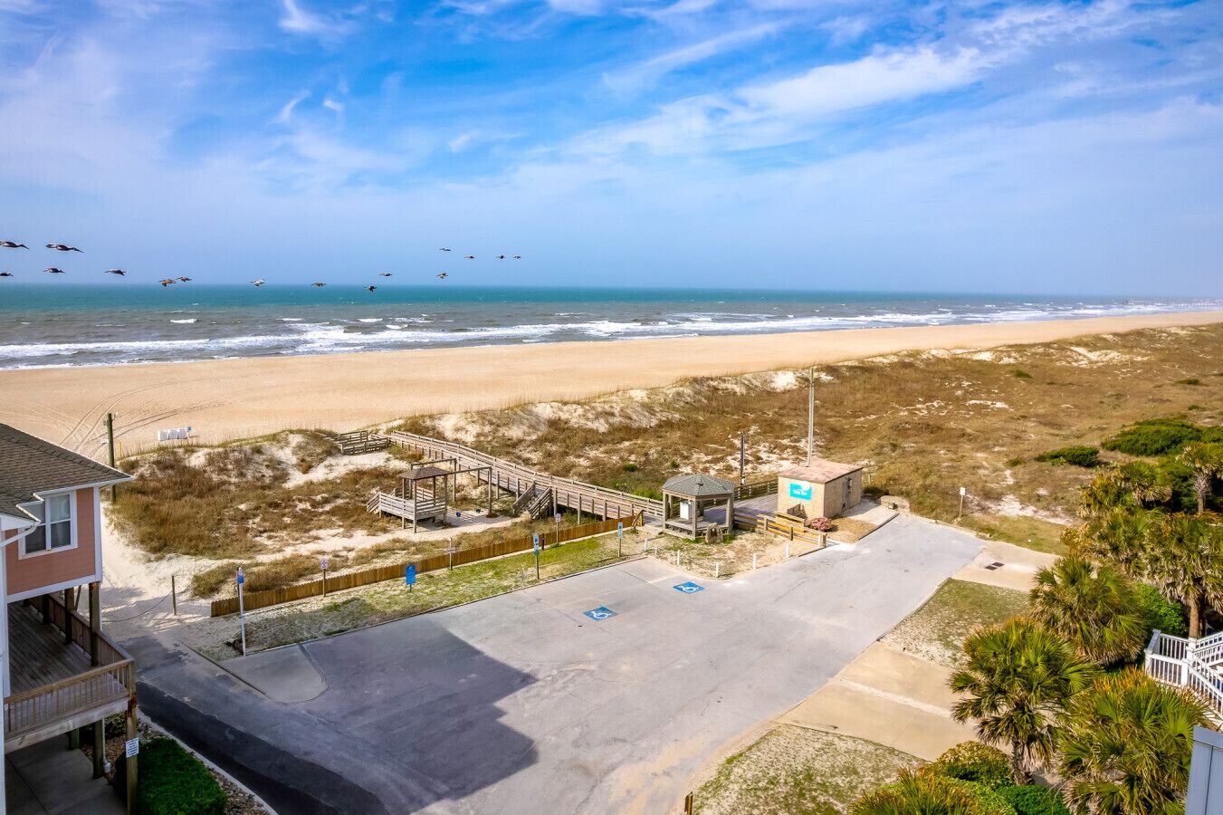 Beach nearby, sun loungers, beach towels