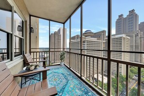 Property grounds - "Cityscape Retreat" Condo w/ Balcony + King Bed (Atlanta)