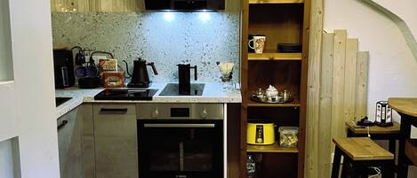 Microwave, oven, stovetop, dishwasher