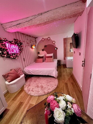 LOVE Room avec Balnéo & ciel étoilé