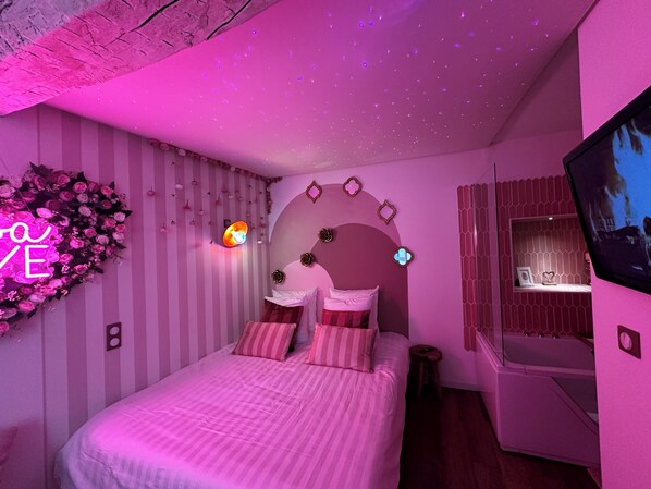 1 bedroom, WiFi, bed sheets