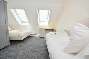 3 soverom, strykejern/-brett, wi-fi og sengetøy