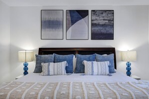 4 habitaciones, escritorio, tabla de planchar con plancha y wifi gratis 