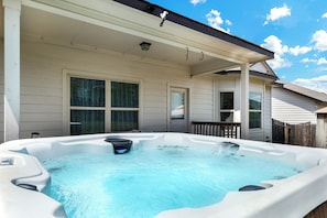 Bain à remous extérieur