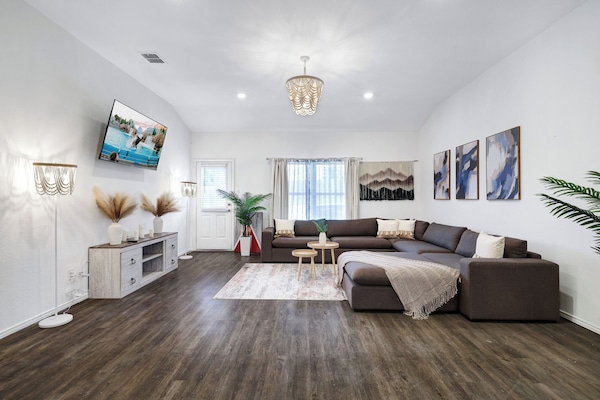 Perfectly designed to accommodate all your family and friends comfortably.