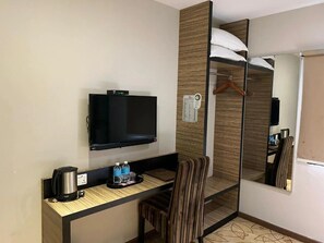 スーペリア ダブルルーム キングベッド 1 台 | リビング エリア