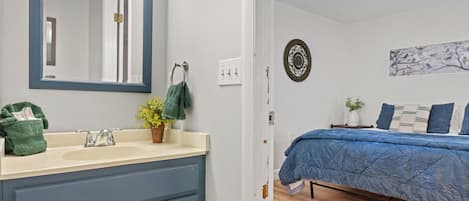 2 dormitorios, tabla de planchar con plancha, wifi gratis y ropa de cama