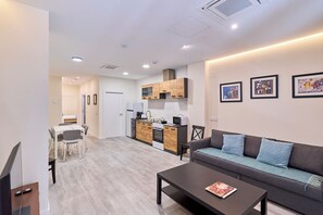 Living area - Apartamento Catedral Palace by gaiarooms (Valladolid)