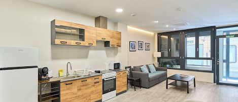 Decoración individual, mobiliario individual, escritorio