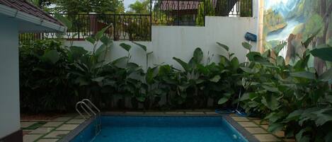 Piscina a l'aire lliure