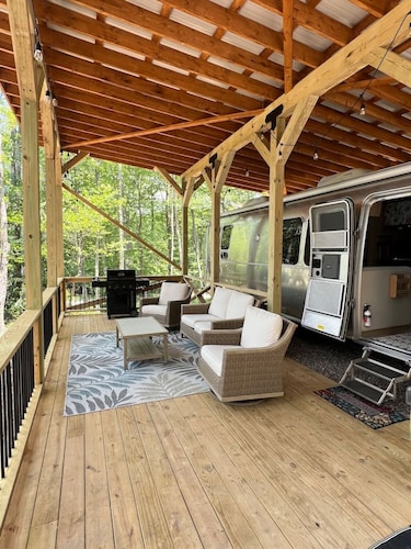 “Moonbeam” (Airstream)
