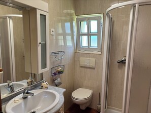 Shower, towels - Carnota Beach (Carnota)