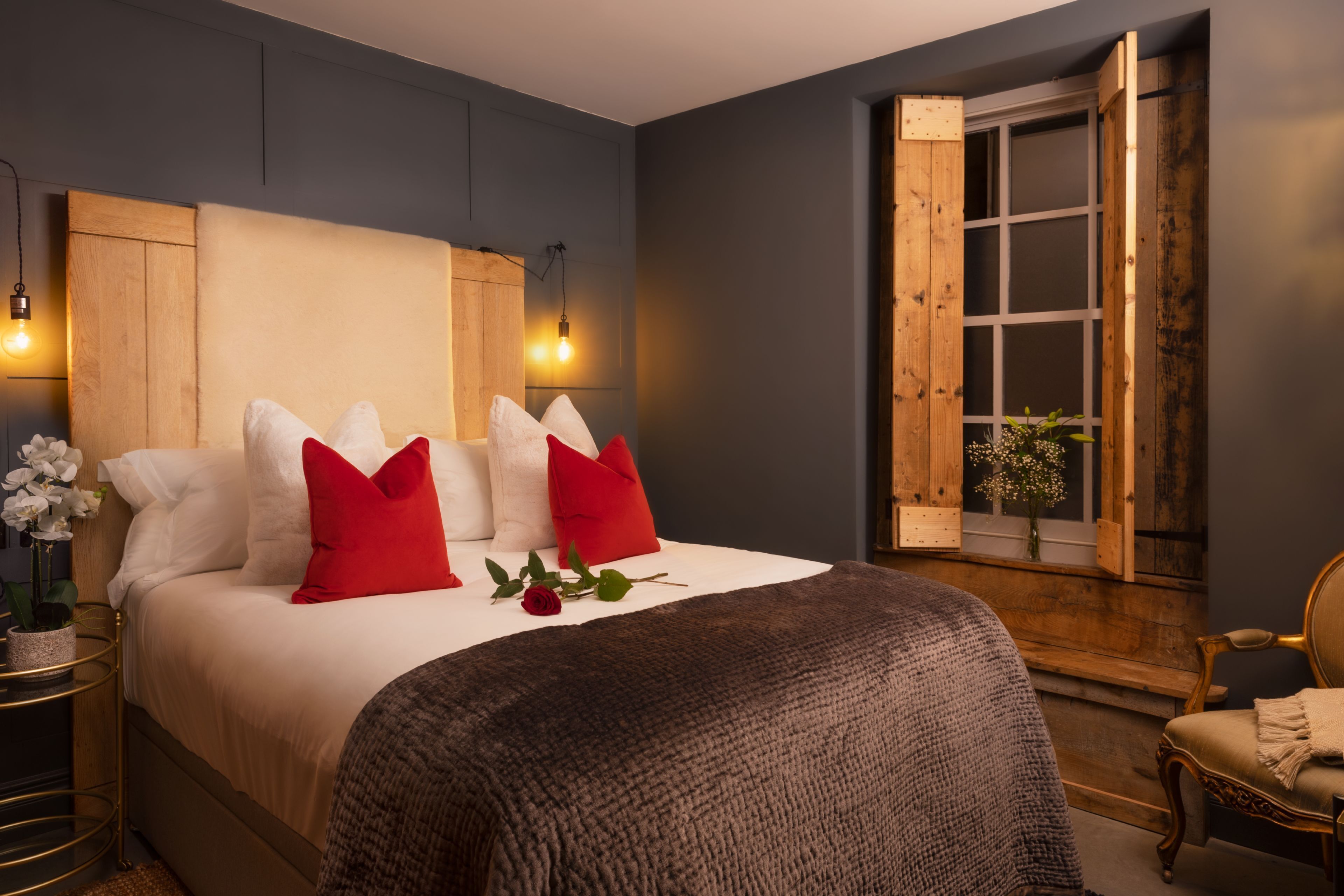 1 chambre, bureau, fer et planche à repasser, Wi-Fi gratuit
