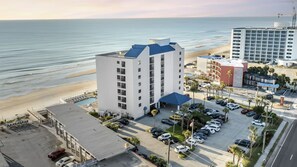 Exterior - Soothing Ocean View Room, Central to Daytona's Attractions & Nightlife (Daytona Beach)