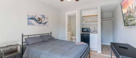 1 bedroom, WiFi, bed sheets