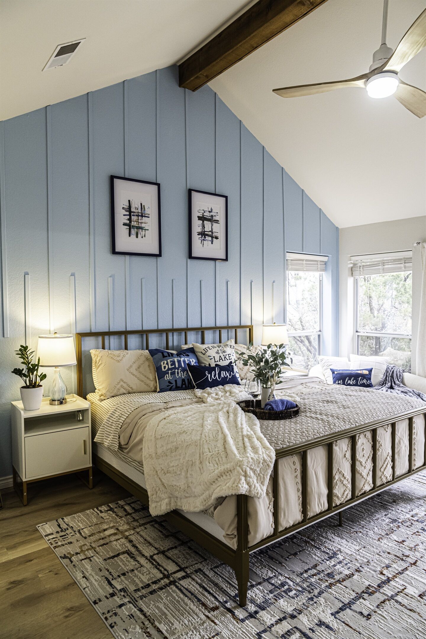 4 slaapkamers, een bureau, een strijkplank/strijkijzer, gratis wifi